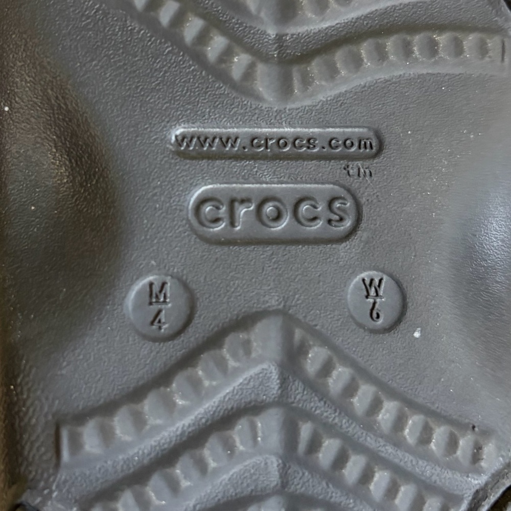 CROCS Classic Black Sandals Sz W 6 - M4 - Picture 7 of 8